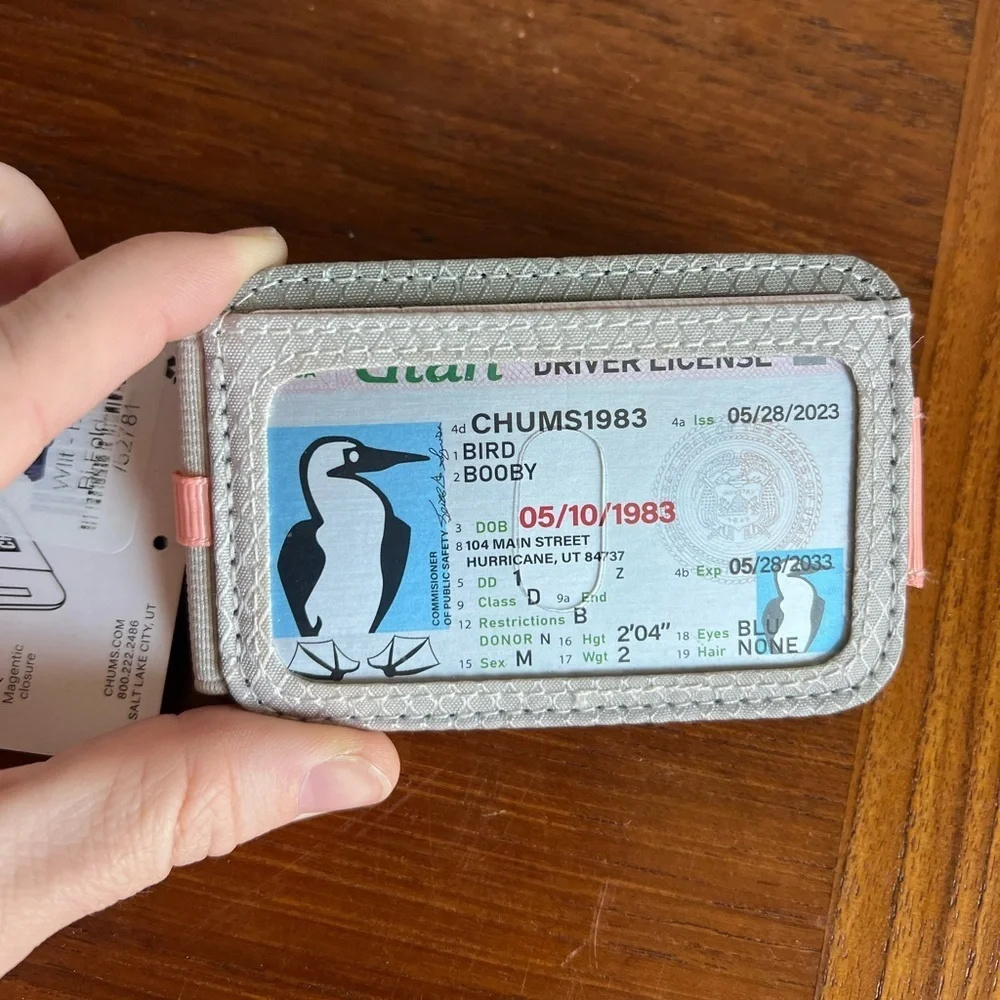 CHUMS Bandit Bi-Fold RFID Wallet | Slim Nylon EDC | New with Tags pink gray